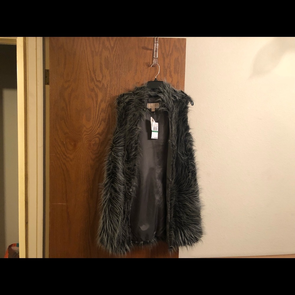 Michael Kors Large Faux fur vest